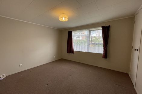 Photo of property in 2/33 Reid Road, New Lynn, Auckland, 0600