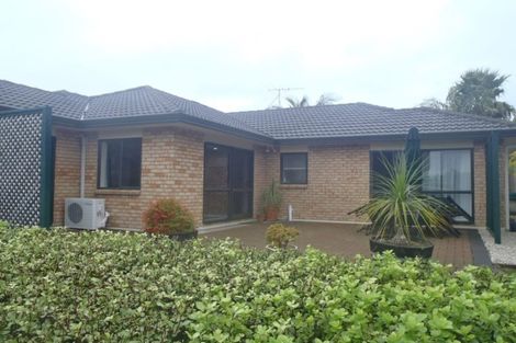 Photo of property in 6 Roy Maloney Drive, Henderson, Auckland, 0612