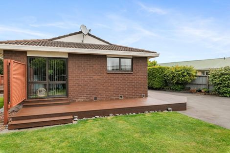 Photo of property in 23 Momorangi Crescent, Redwood, Christchurch, 8051