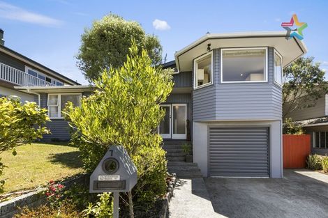 Photo of property in 7 Panorama Grove, Harbour View, Lower Hutt, 5010