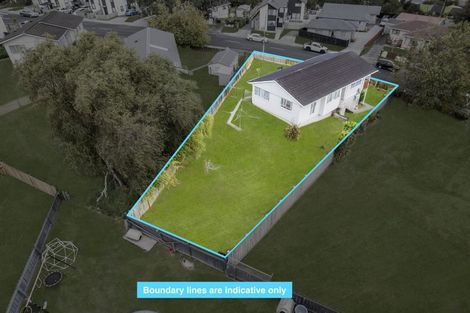 Photo of property in 51 Cedar Heights Avenue, Massey, Auckland, 0614