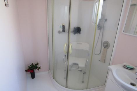 Photo of property in 12 Burns Street, Hawera, 4610