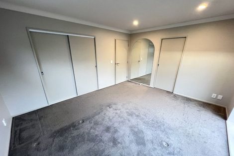 Photo of property in 6 Brindle Way, Newlands, Wellington, 6037