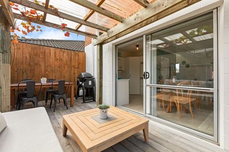 Photo of property in 29a Doment Crescent, Orewa, 0931