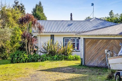 Photo of property in 150 Ackworth Road, Lepperton, New Plymouth, 4373