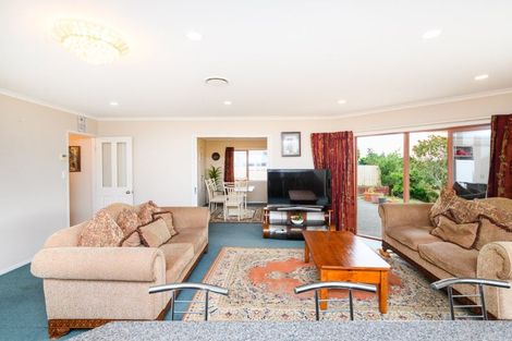 Photo of property in 12 Silkwood Place, Fitzherbert, Palmerston North, 4410