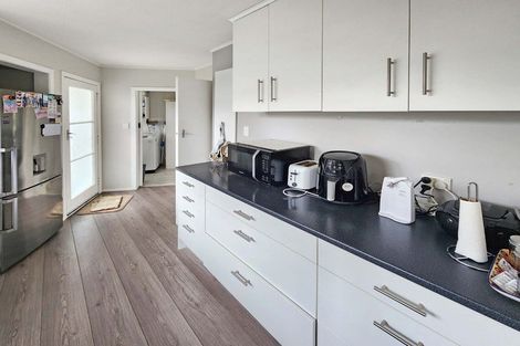 Photo of property in 54 Parkway, Wainuiomata, Lower Hutt, 5014