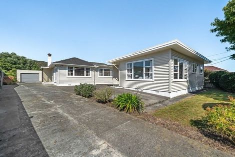 Photo of property in 6 Foster Street, Taita, Lower Hutt, 5011