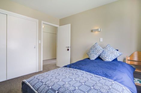 Photo of property in 33 Benmore Place, Glenorchy, 9372