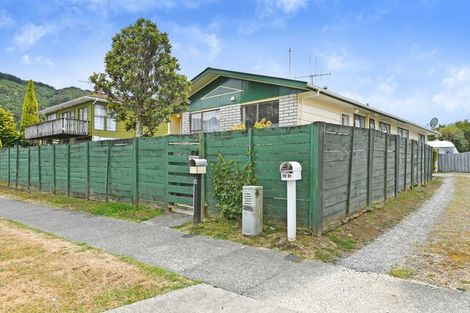 Photo of property in 1/29 Gemstone Drive, Birchville, Upper Hutt, 5018