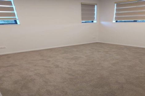 Photo of property in 9a Gossamer Drive, Pakuranga Heights, Auckland, 2010