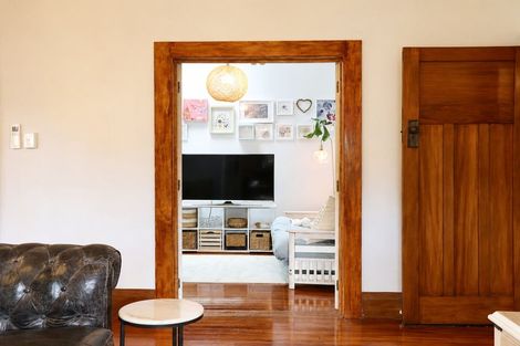 Photo of property in 24 Myrtle Street, Hamilton East, Hamilton, 3216