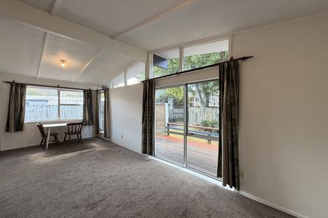 Photo of property in 85 Girrahween Drive, Totara Vale, Auckland, 0629