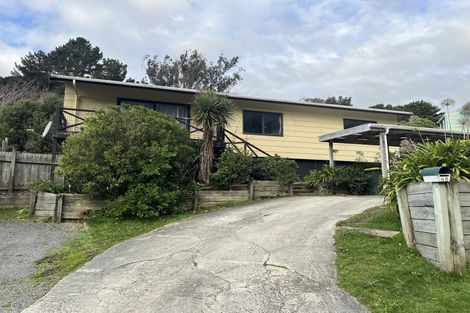 Photo of property in 68 Omapere Street, Whitby, Porirua, 5024