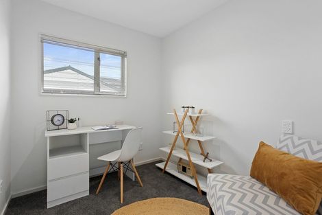 Photo of property in 4 Pyatt Place, Redwood, Christchurch, 8051