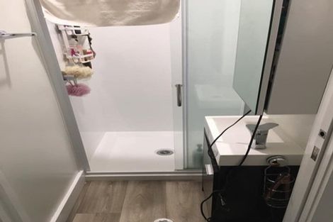 Photo of property in 87b Kelburn Parade, Kelburn, Wellington, 6012