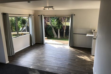 Photo of property in 18b Esmeralda Avenue, Avondale, Auckland, 1026