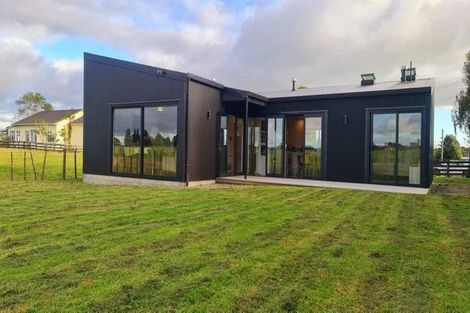 Photo of property in 83 Marumaru Street, Marton, 4710