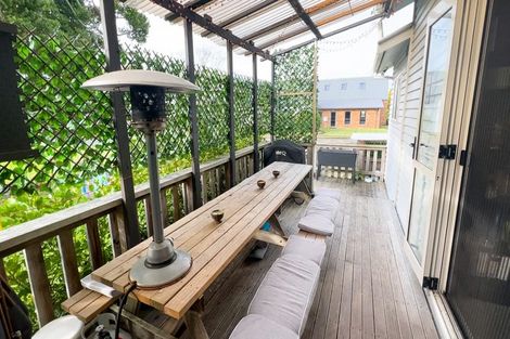 Photo of property in 27 Domain Street, Waiuku, 2123