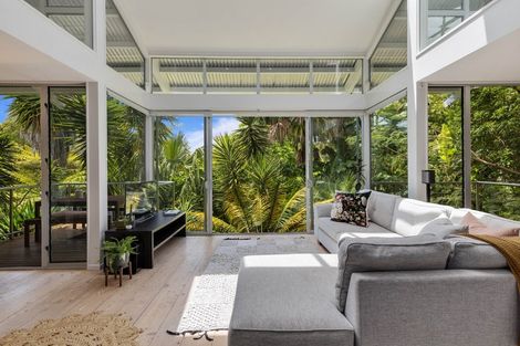 Photo of property in 50a Colonial Road, Birkenhead, Auckland, 0626