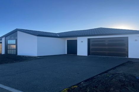 Photo of property in 6 Riroriro Lane, Halswell, Christchurch, 8025