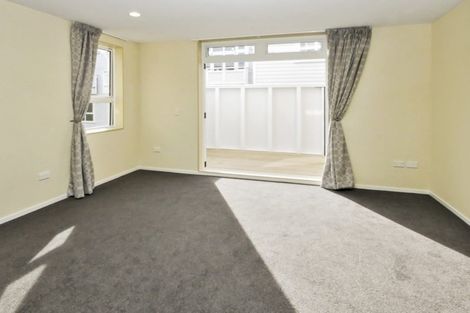 Photo of property in 31-41 Pirie Street, Mount Victoria, Wellington, 6011