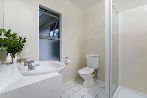 Photo of property in 20 Highwood Grove, Torbay, Auckland, 0630