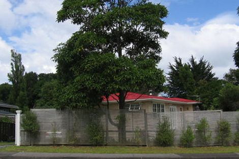 Photo of property in 30 Blakeborough Drive, Forrest Hill, Auckland, 0620