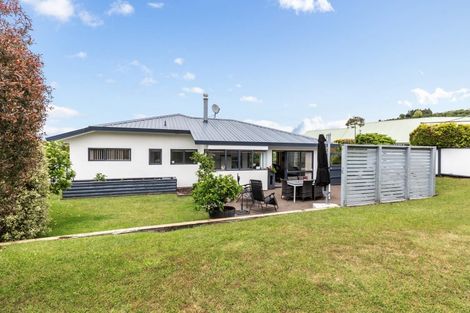 Photo of property in 35 Kinder Street, Acacia Bay, Taupo, 3330