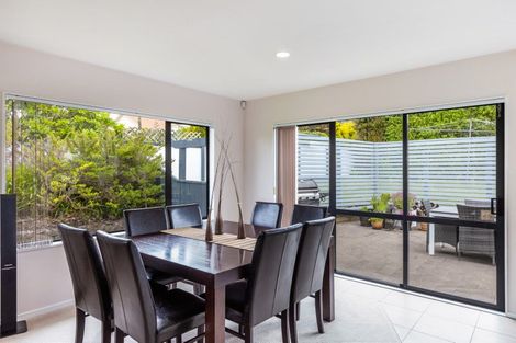 Photo of property in 35 Kinder Street, Acacia Bay, Taupo, 3330