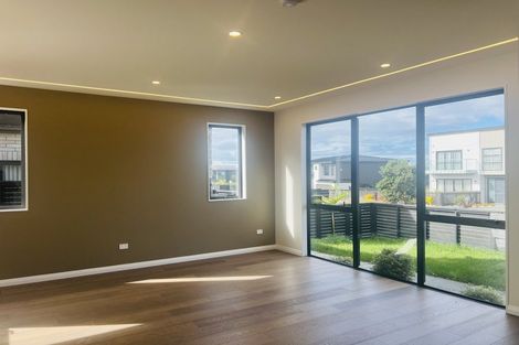 Photo of property in 8 Kumukumu Road, Long Bay, Auckland, 0630