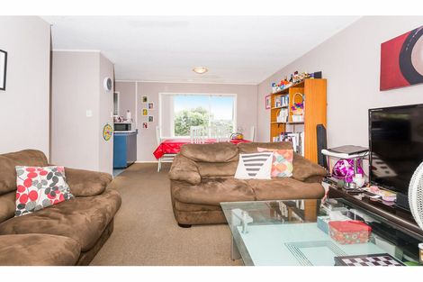 Photo of property in 4/496 Glenfield Road, Glenfield, Auckland, 0629