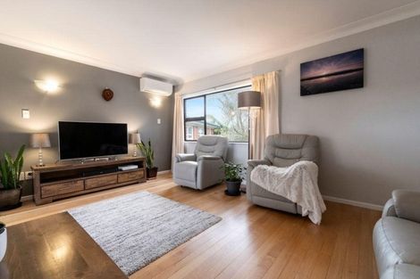 Photo of property in 18 Brandon Road, Glen Eden, Auckland, 0602