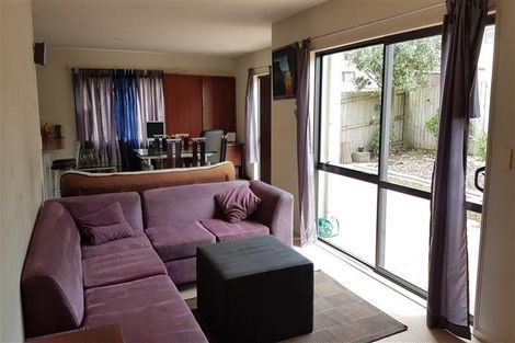 Photo of property in 60 Tiger Drive, Golflands, Auckland, 2013