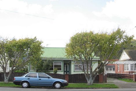 Photo of property in 43 Seddon Street, Naenae, Lower Hutt, 5011