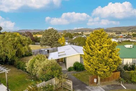 Photo of property in 18 Mount View Place, Waipukurau, 4200