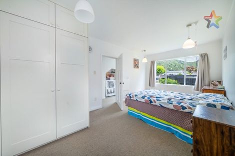 Photo of property in 18 Kauri Street, Eastbourne, Lower Hutt, 5013