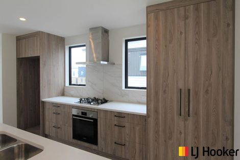 Photo of property in 20a Crestview Rise, Papakura, 2110