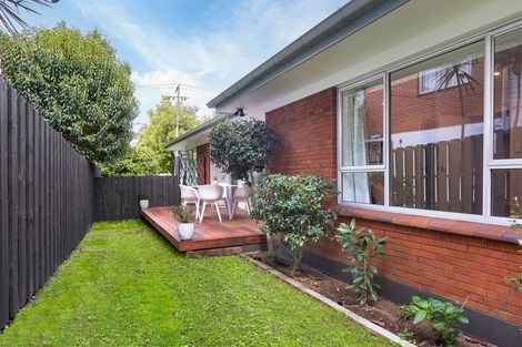 Photo of property in 3/3 Korau Road, Greenlane, Auckland, 1051