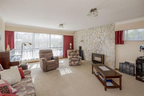 Photo of property in 16 Highbury Drive, Levin, 5510