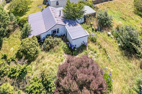 Photo of property in 24 Brassey Street, Waverley, 4510