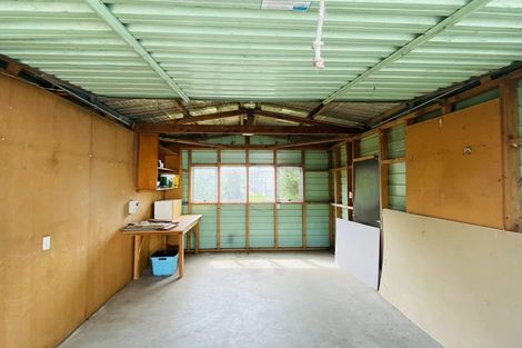 Photo of property in 24 Line Road, Glen Innes, Auckland, 1072