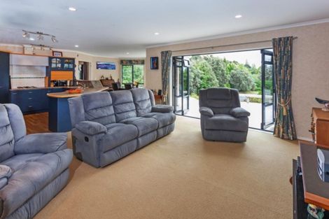 Photo of property in 2 Governors Heights, Whangamata, 3620