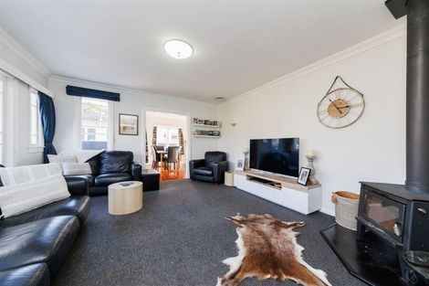 Photo of property in 41 Pahiatua Street, Hokowhitu, Palmerston North, 4410