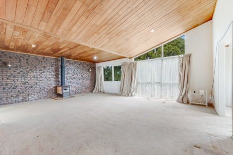 Photo of property in 9 Kurnell Drive, Botany Downs, Auckland, 2010