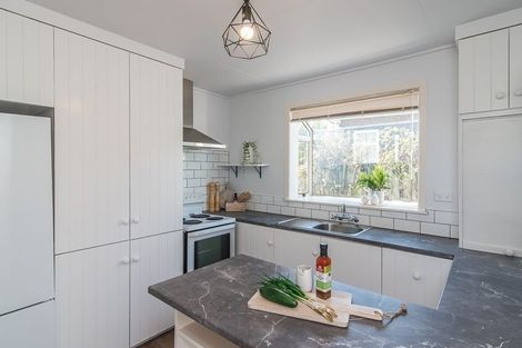 Photo of property in 4 Gavin Road, Raumati Beach, Paraparaumu, 5032