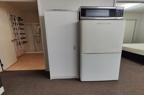 Photo of property in 5 Hazel Glen, Bayview, Auckland, 0629