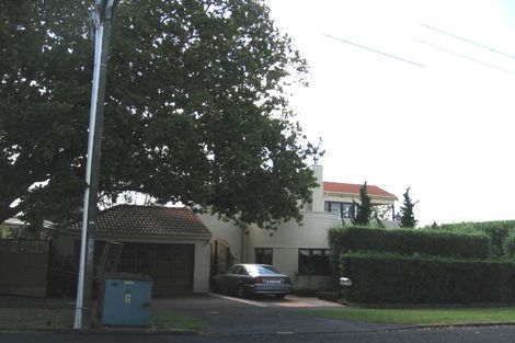 Photo of property in 18 Saltburn Road, Milford, Auckland, 0620