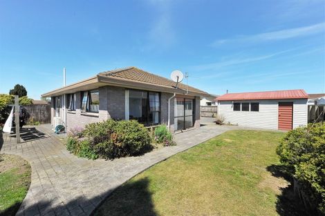 Photo of property in 2/5 Peebles Drive, Hei Hei, Christchurch, 8042