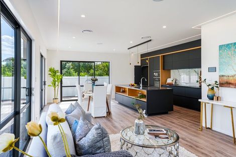 Photo of property in 21a Glenvar Road, Torbay, Auckland, 0630